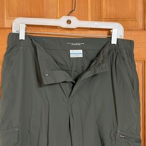 Columbia hiking pants. Size 32, grey